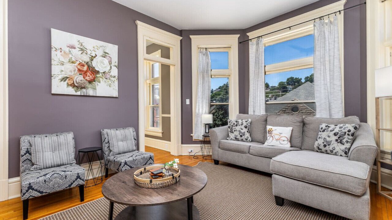 Photo of Livingroom in Dubuque