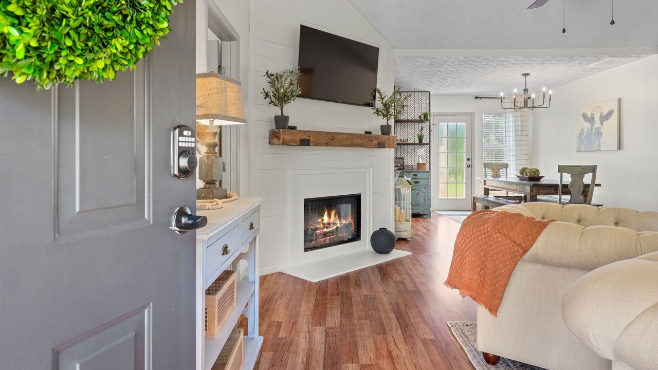 Photo of Livingroom in McDonough