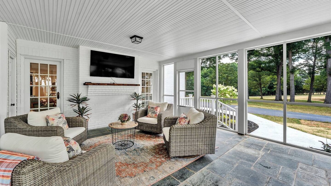 Photo of Livingroom in Union Hall