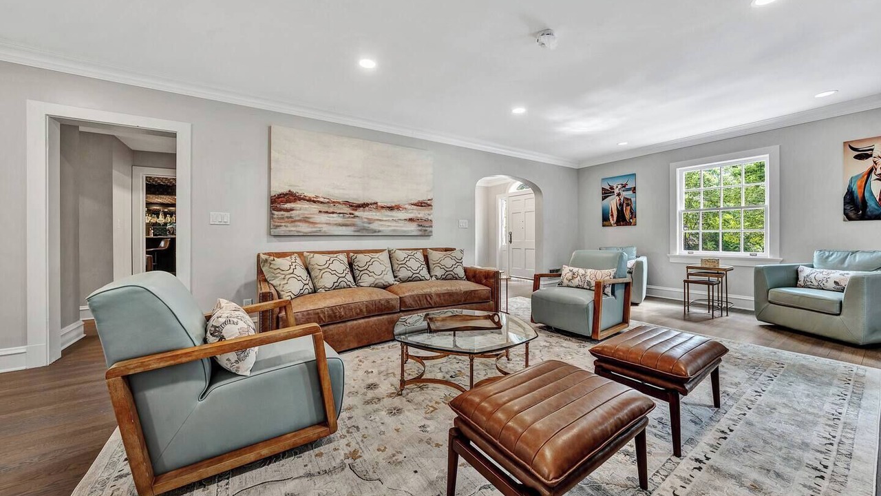 Photo of Livingroom in Union Hall
