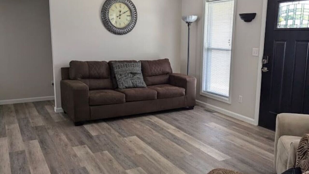 Photo of Livingroom in Madisonville