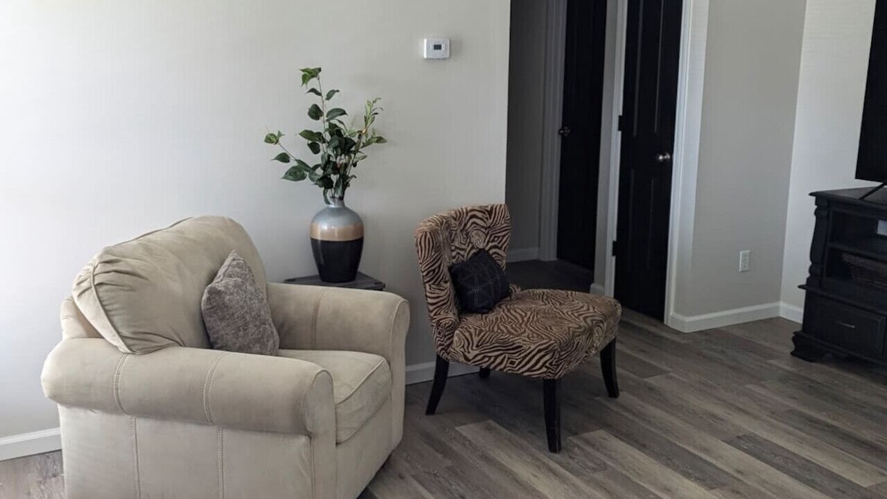Photo of Livingroom in Madisonville