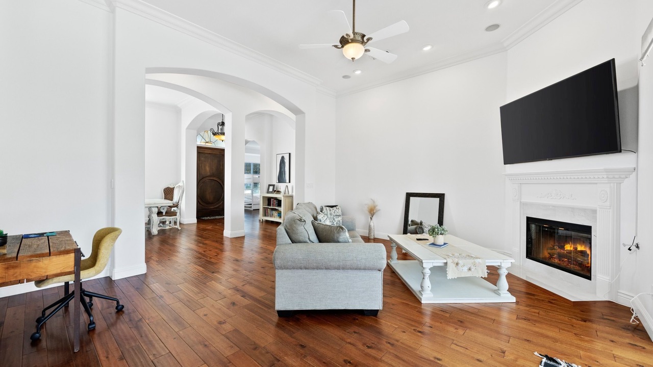 Photo of Livingroom in Rosedale