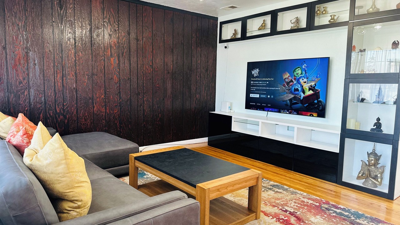 Photo of Livingroom in Hayward