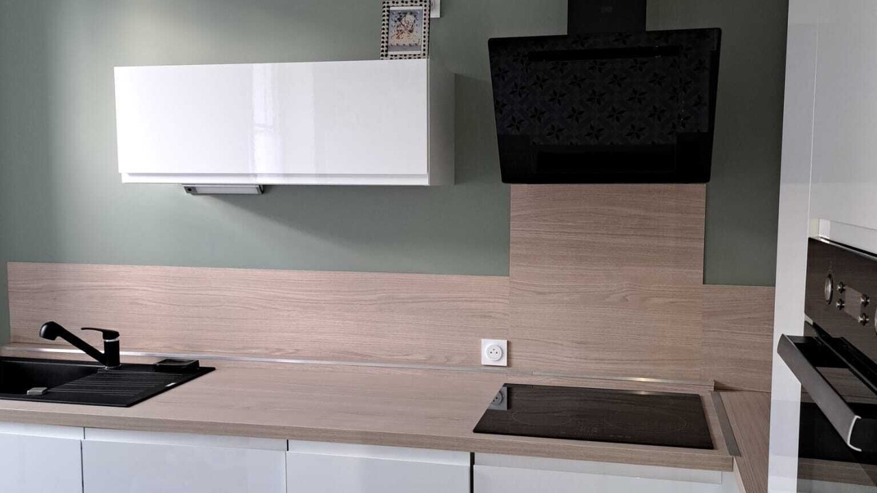 Photo of Kitchen in Poincare - Foch - Anatole France - Croix de Bourgogne