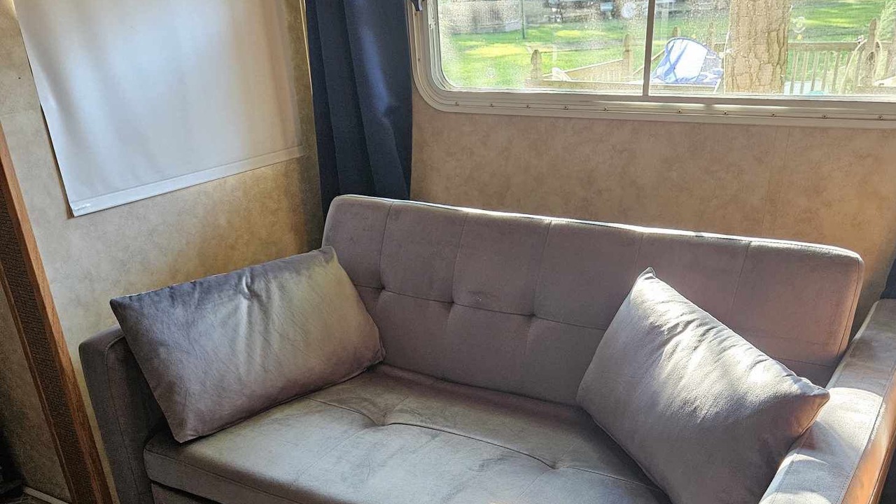 Photo of Livingroom in Greenbush