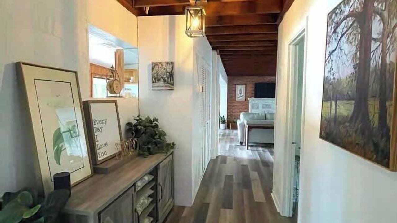 Photo of Others in Putnam Hall