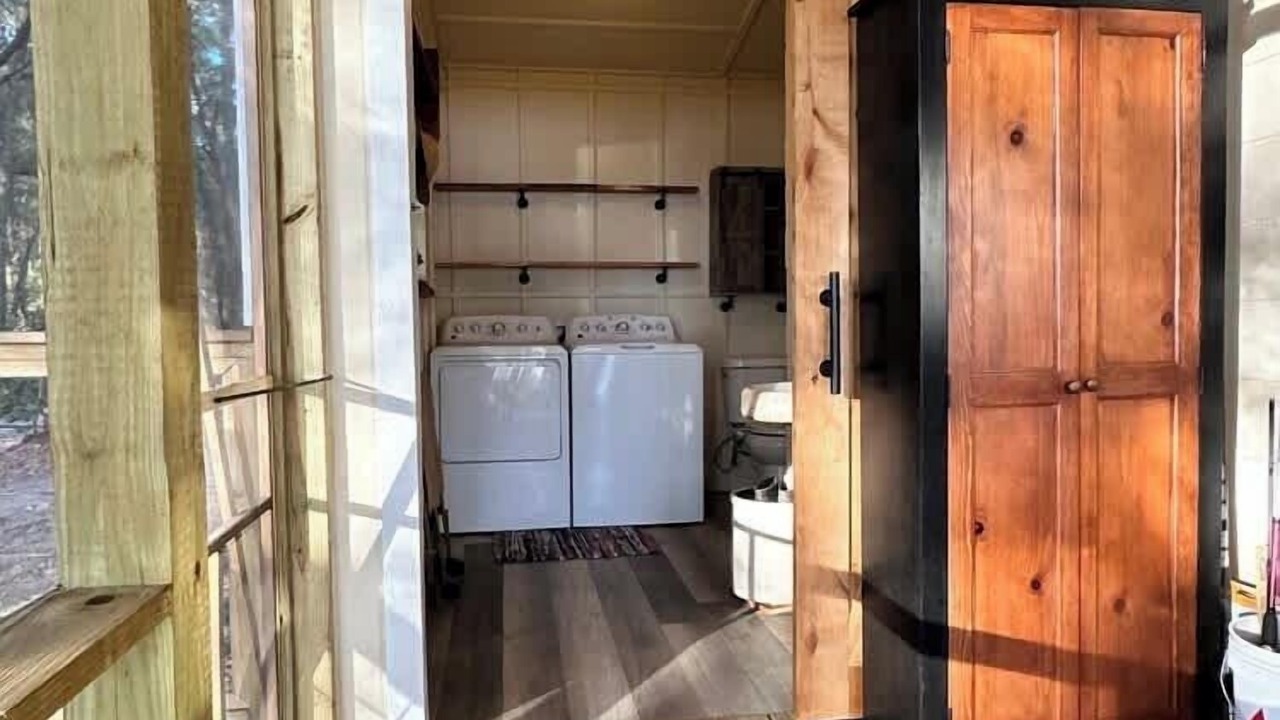 Photo of Others in Putnam Hall