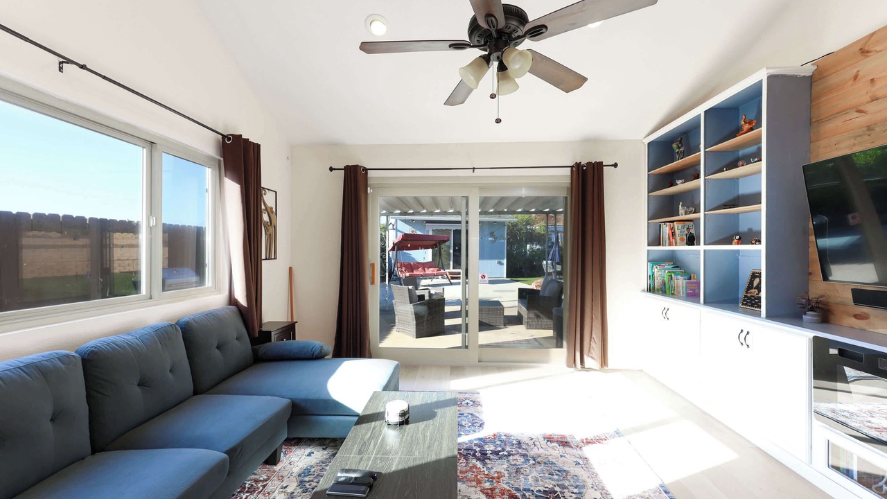 Photo of Livingroom in Poway