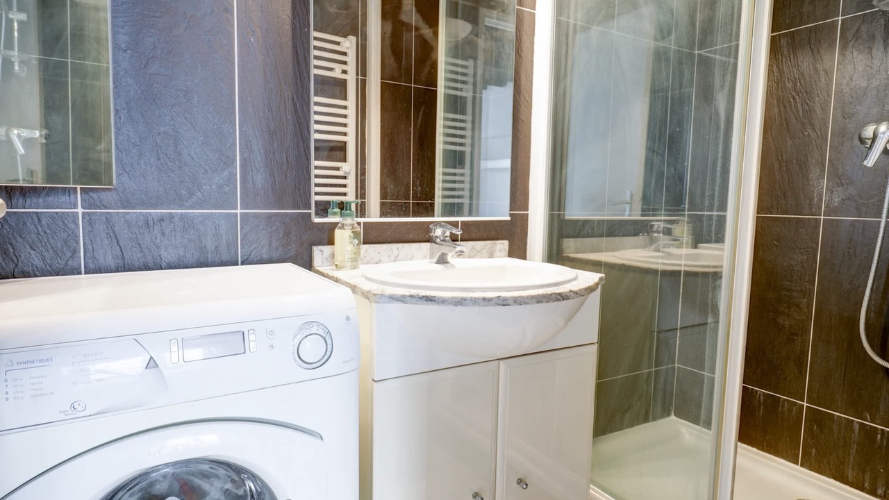 Photo of Bathroom in Saint-Victor
