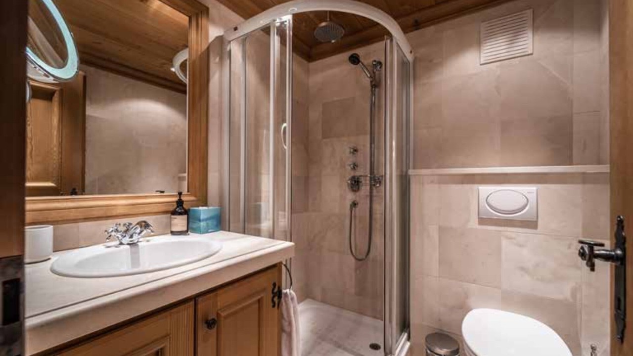 Photo of Bathroom in Zweisimmen Nr Gstaad