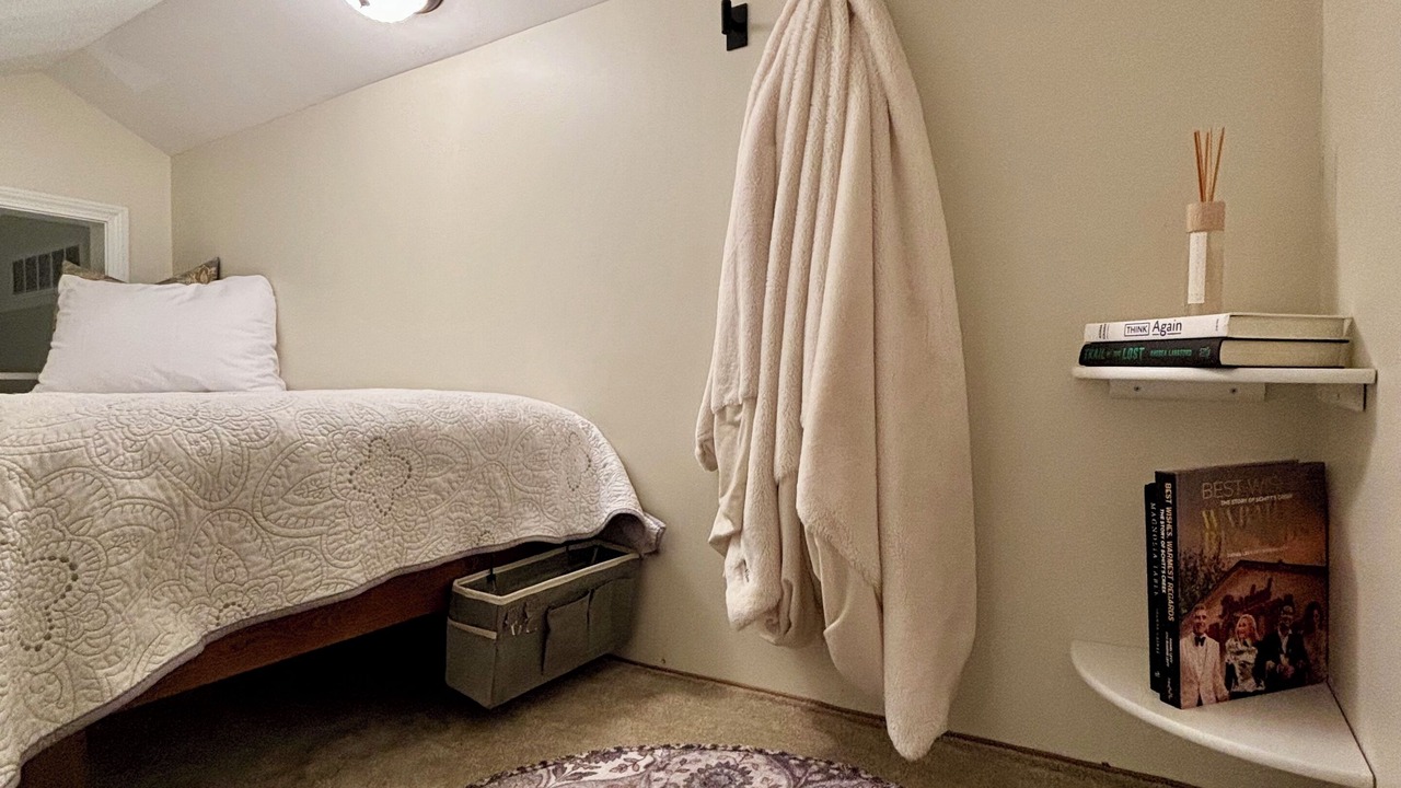 Photo of Bedroom in Town of Richmond
