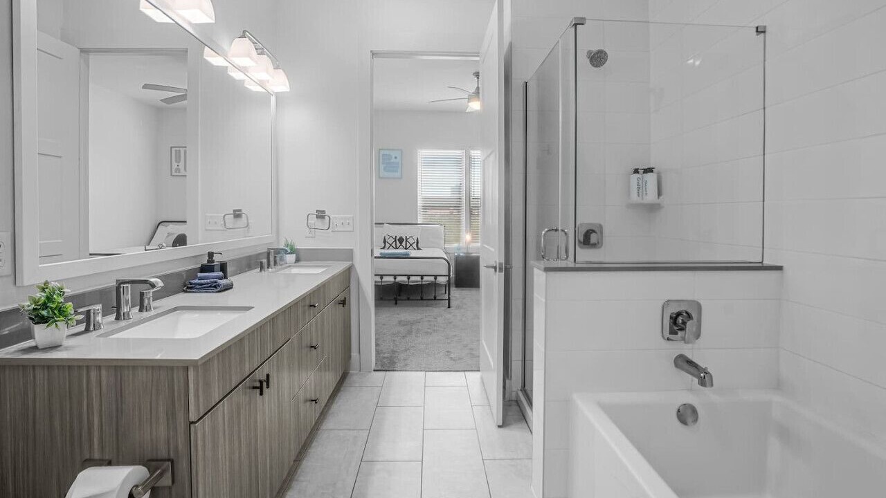 Photo of Bathroom in West Oak Hill