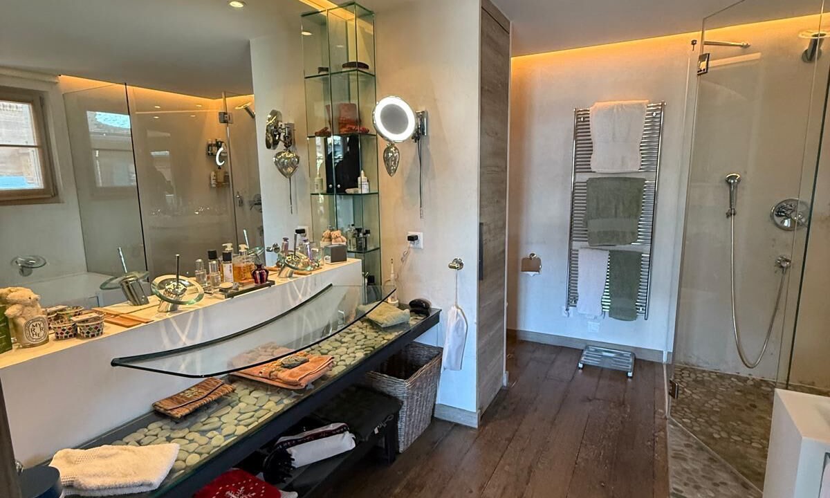 Photo of Bathroom in Saanen