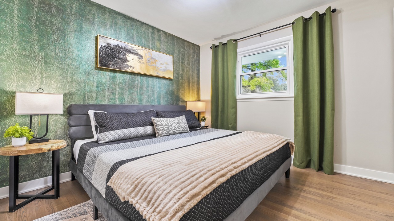 Photo of Bedroom in Waukegan