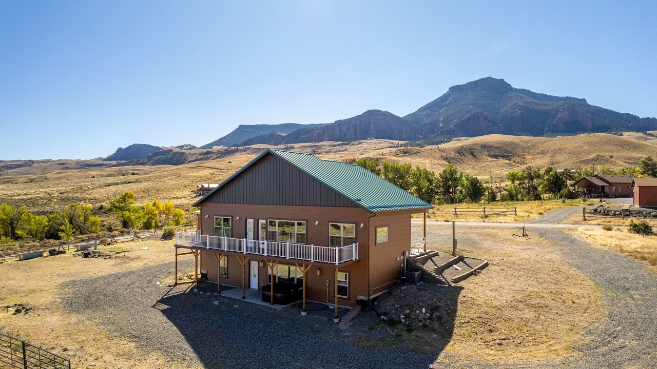 Photo of Outdoor in Wapiti