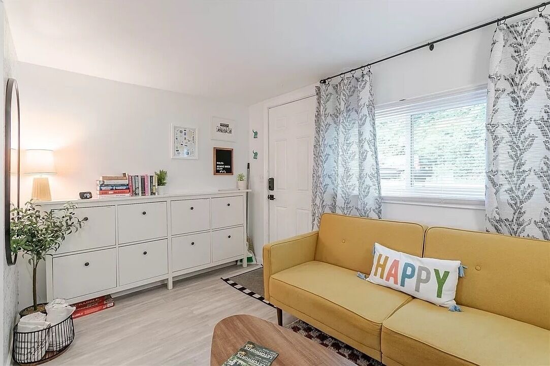 Photo of Livingroom in Livonia