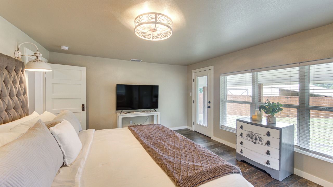 Photo of Bedroom in Pittsburg