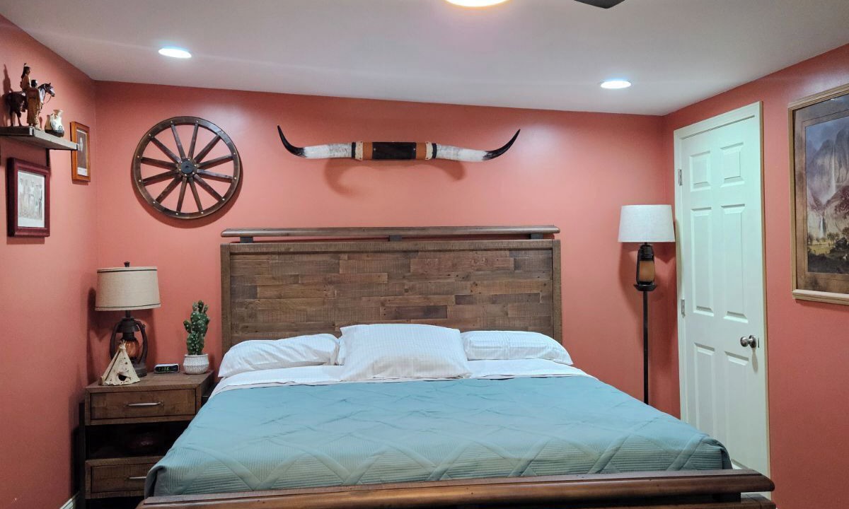 Photo of Bedroom in Grand Rivers