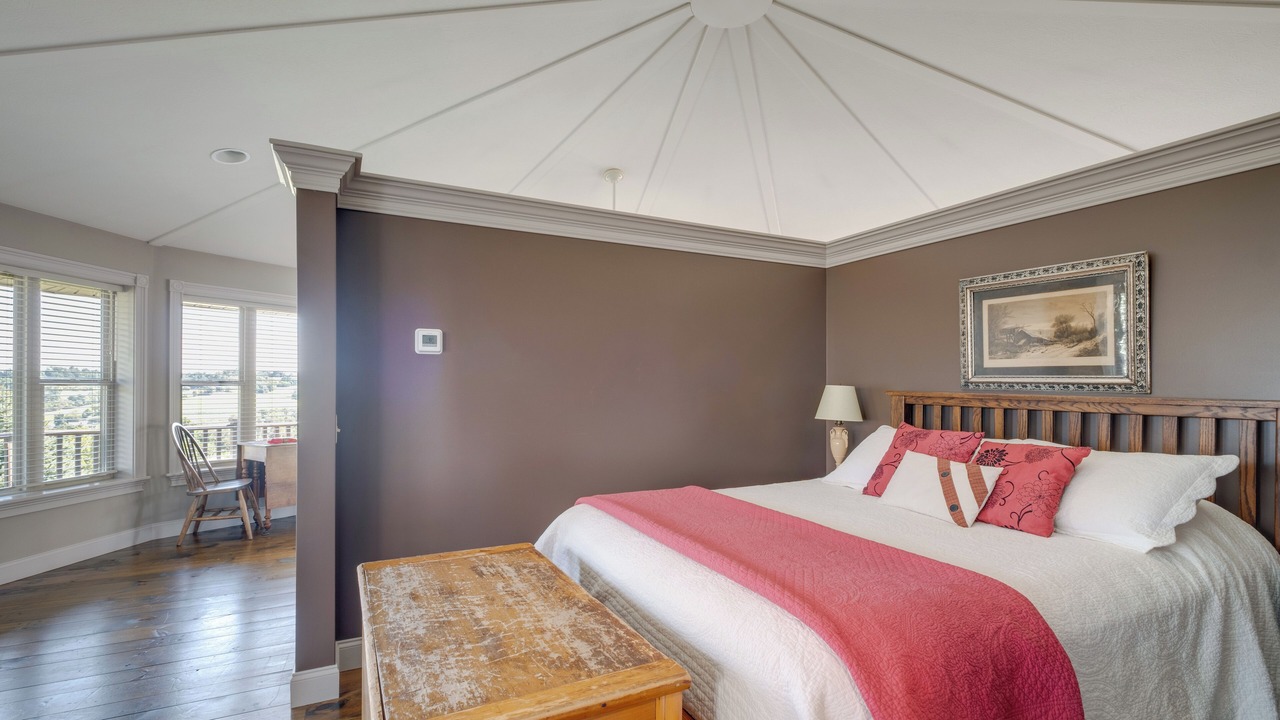 Photo of Bedroom in Millersburg