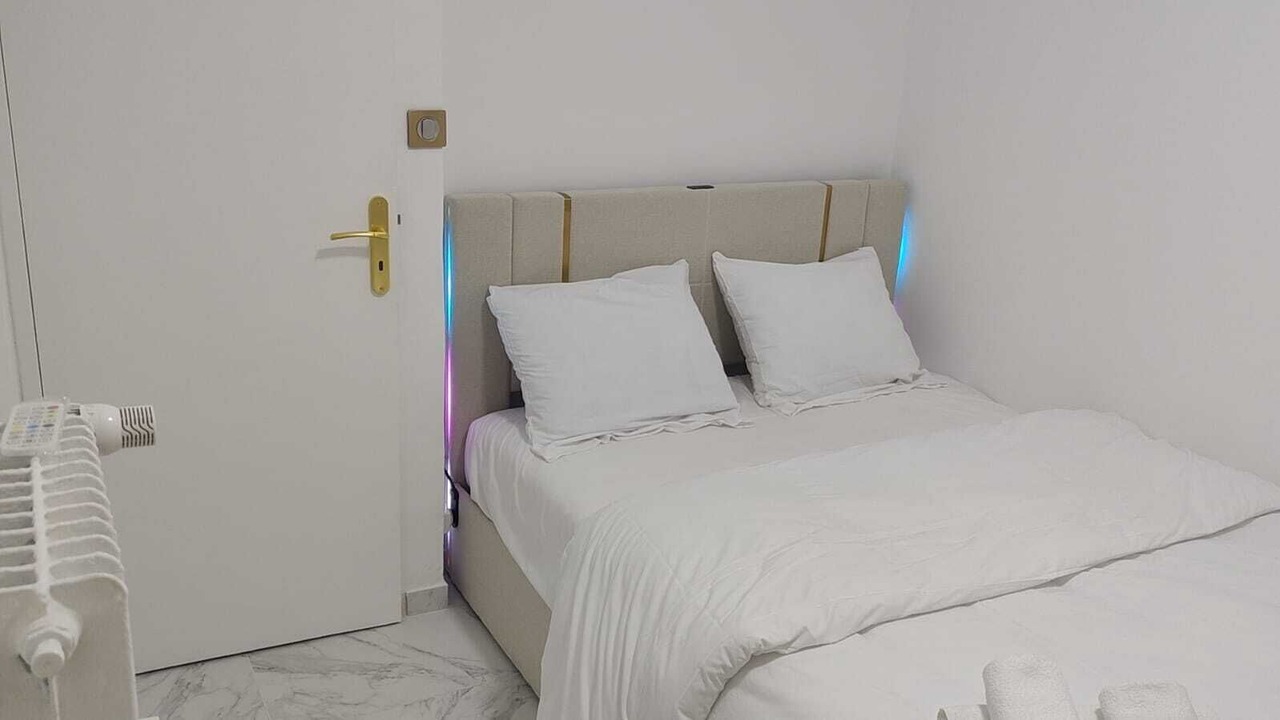 Photo of Bedroom in Franconville