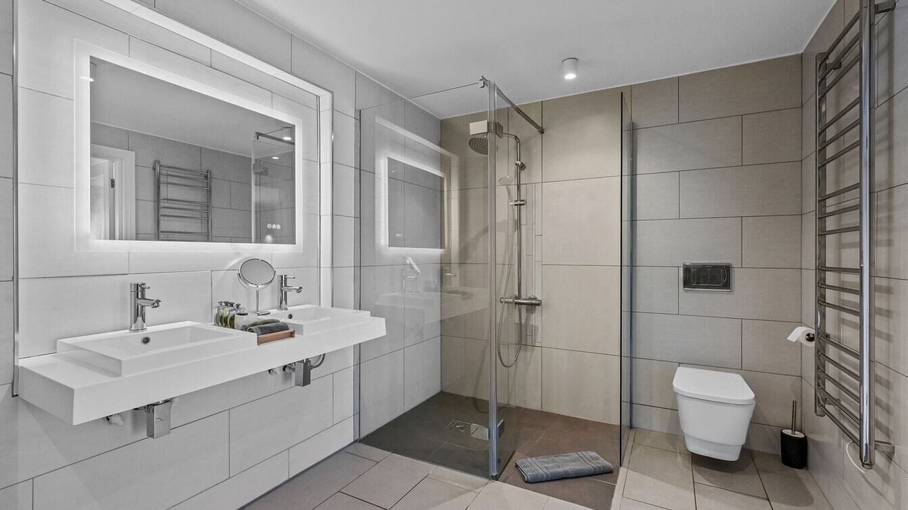 Photo of Bathroom in Wethersfield