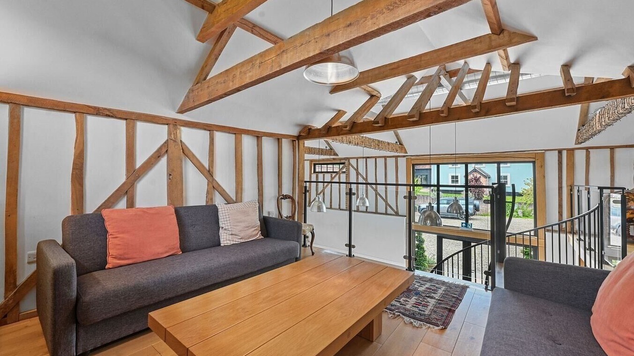 Photo of Livingroom in Wethersfield