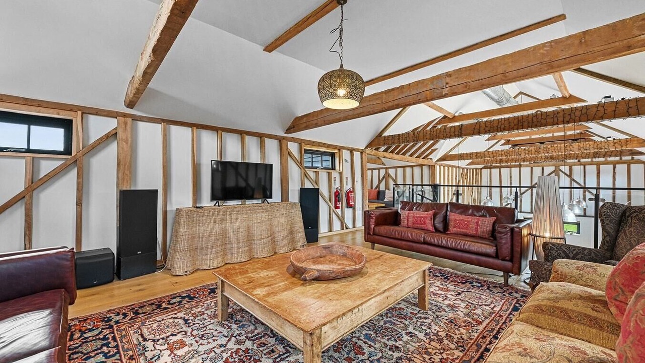 Photo of Livingroom in Wethersfield