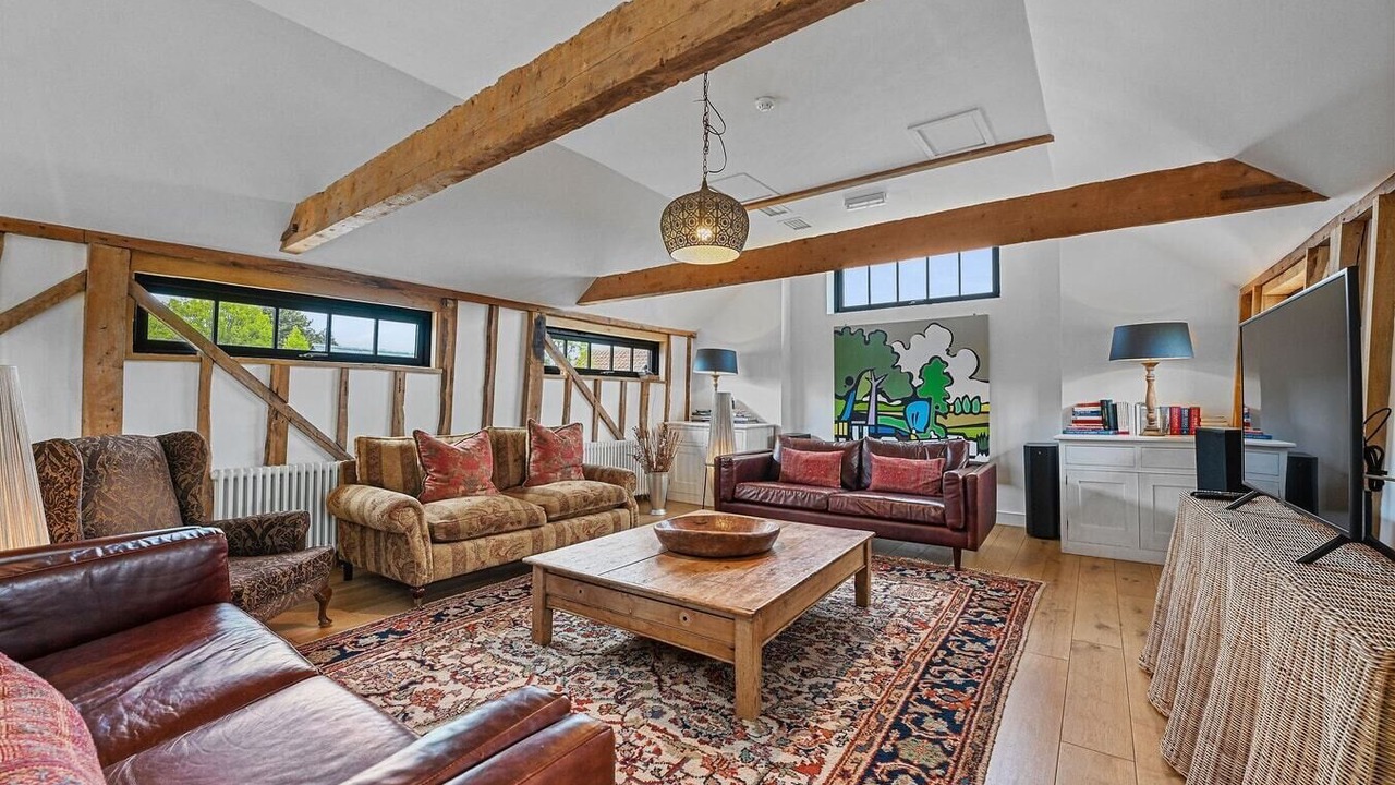 Photo of Livingroom in Wethersfield