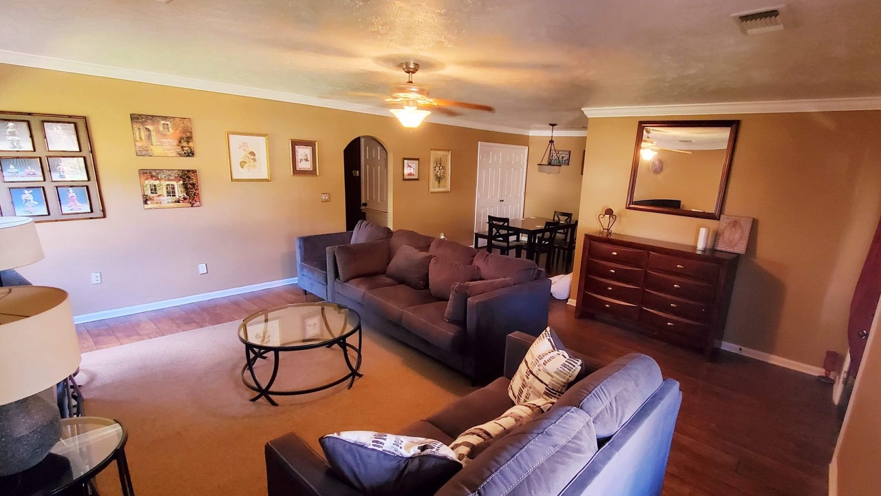 Photo of Livingroom in Starkville