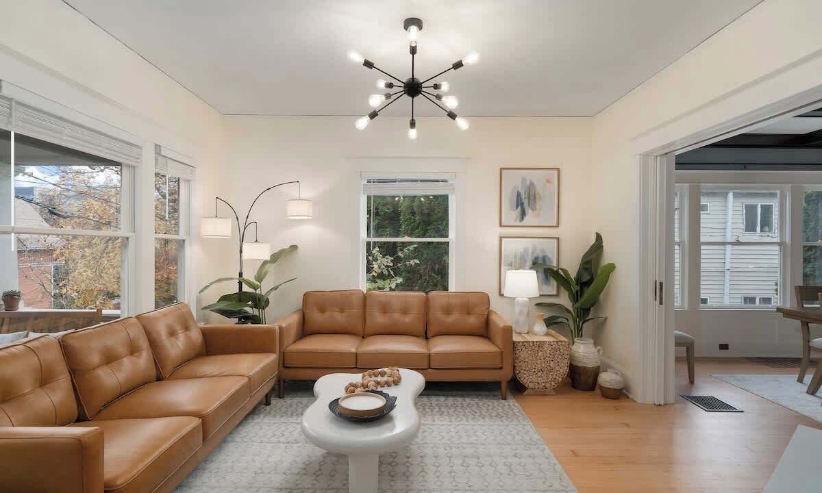 Photo of Bedroom in Corbett - Terwilliger - Lair Hill