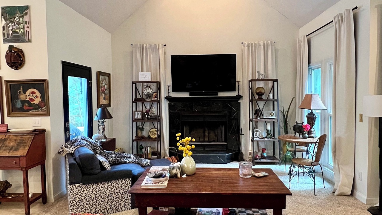 Photo of Livingroom in Greensboro