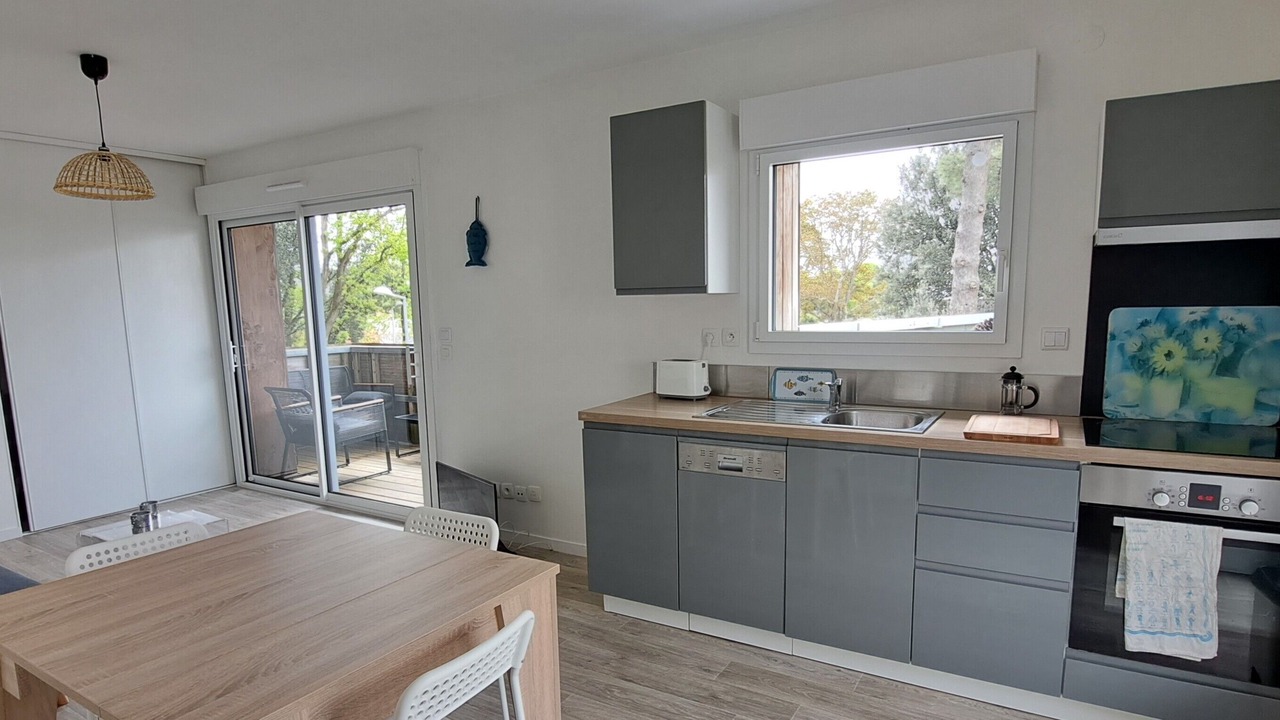 Photo of Kitchen in Saint-Marc-sur-Mer