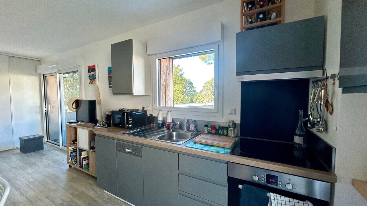 Photo of Kitchen in Saint-Marc-sur-Mer