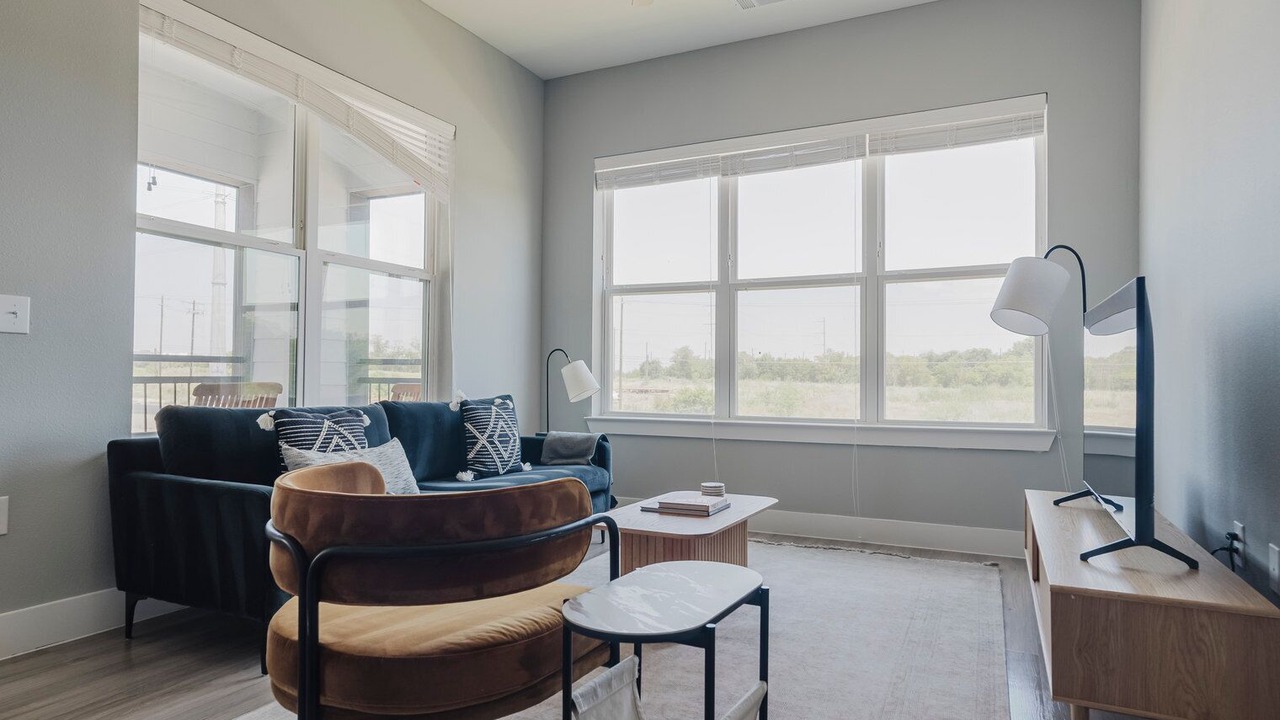 Photo of Livingroom in McNeil