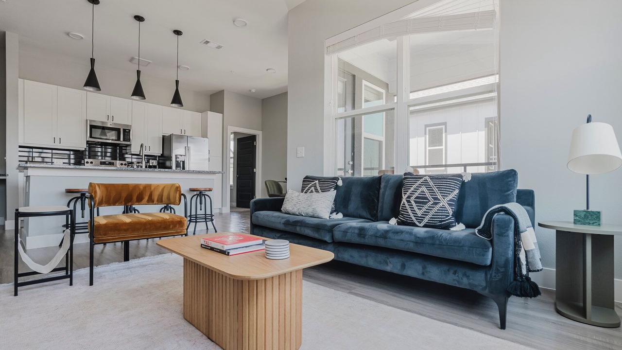 Photo of Livingroom in McNeil
