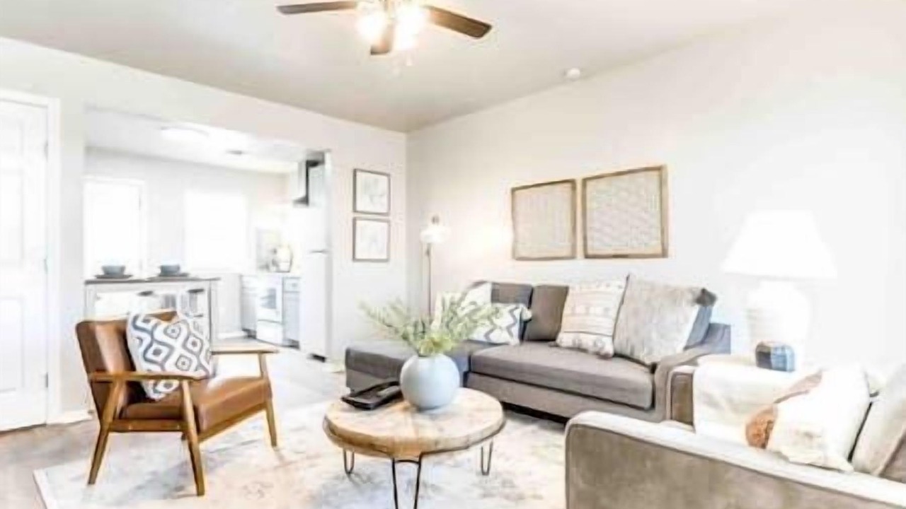 Photo of Livingroom in Edmond