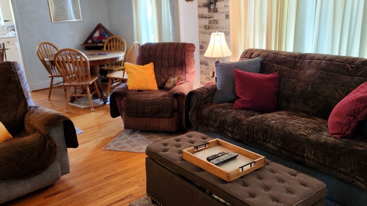 Photo of Livingroom in Cameron