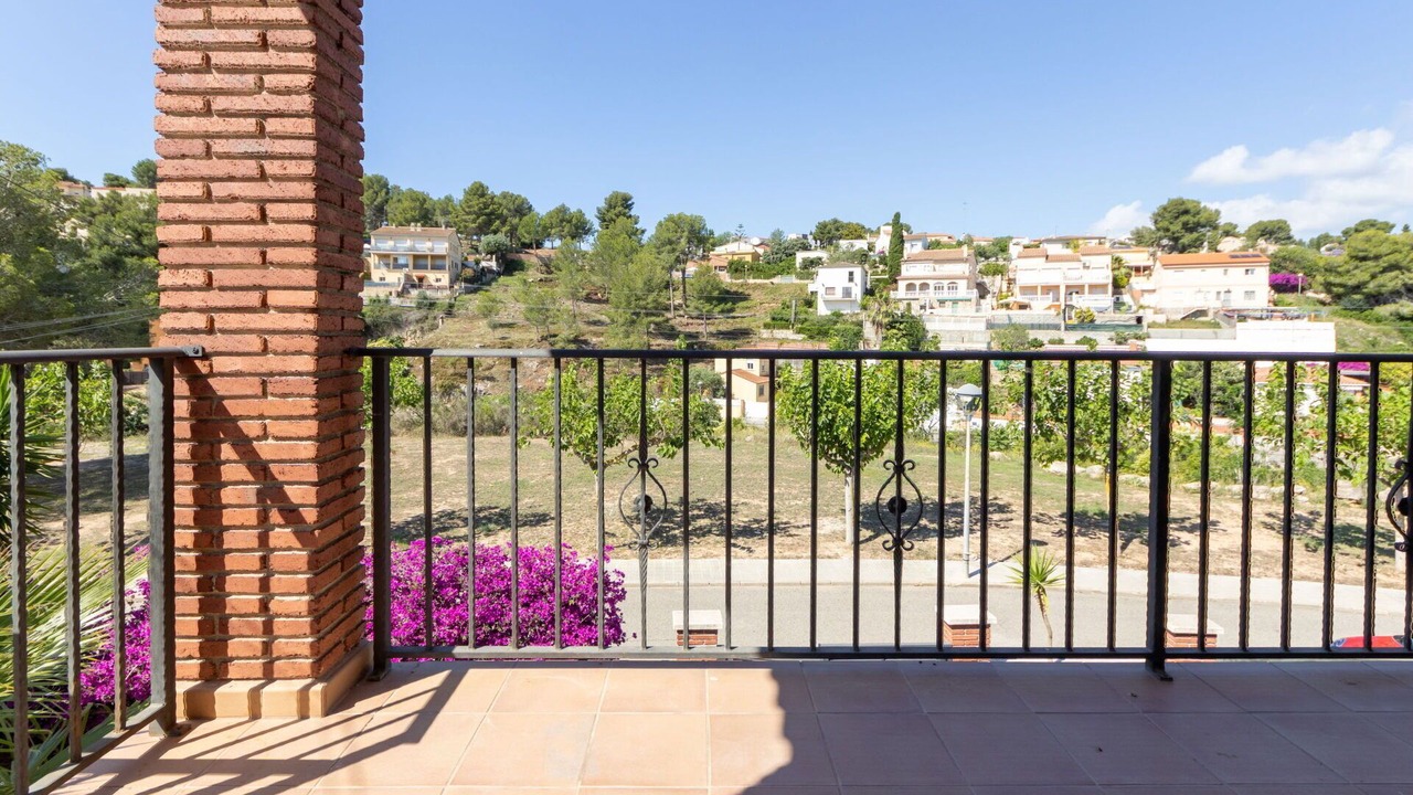 Photo of Others in El Castell de Montornes