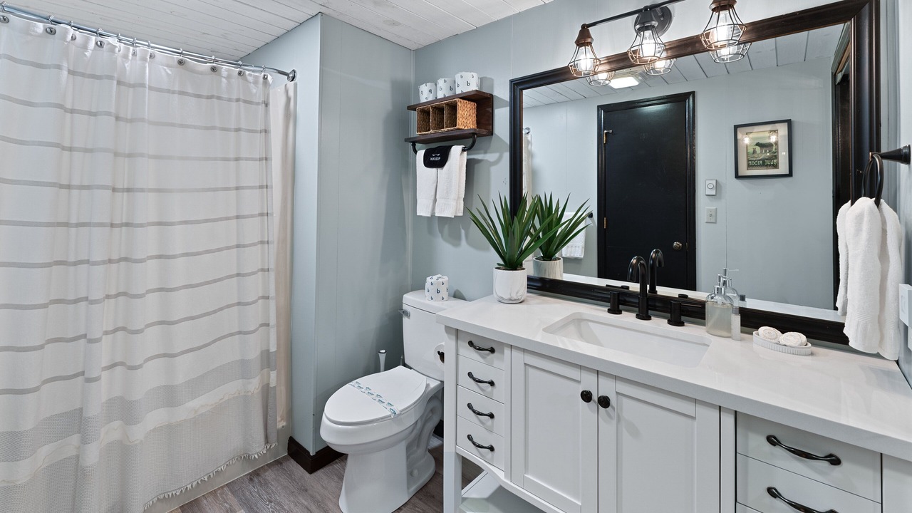 Photo of Bathroom in Beech Mountain