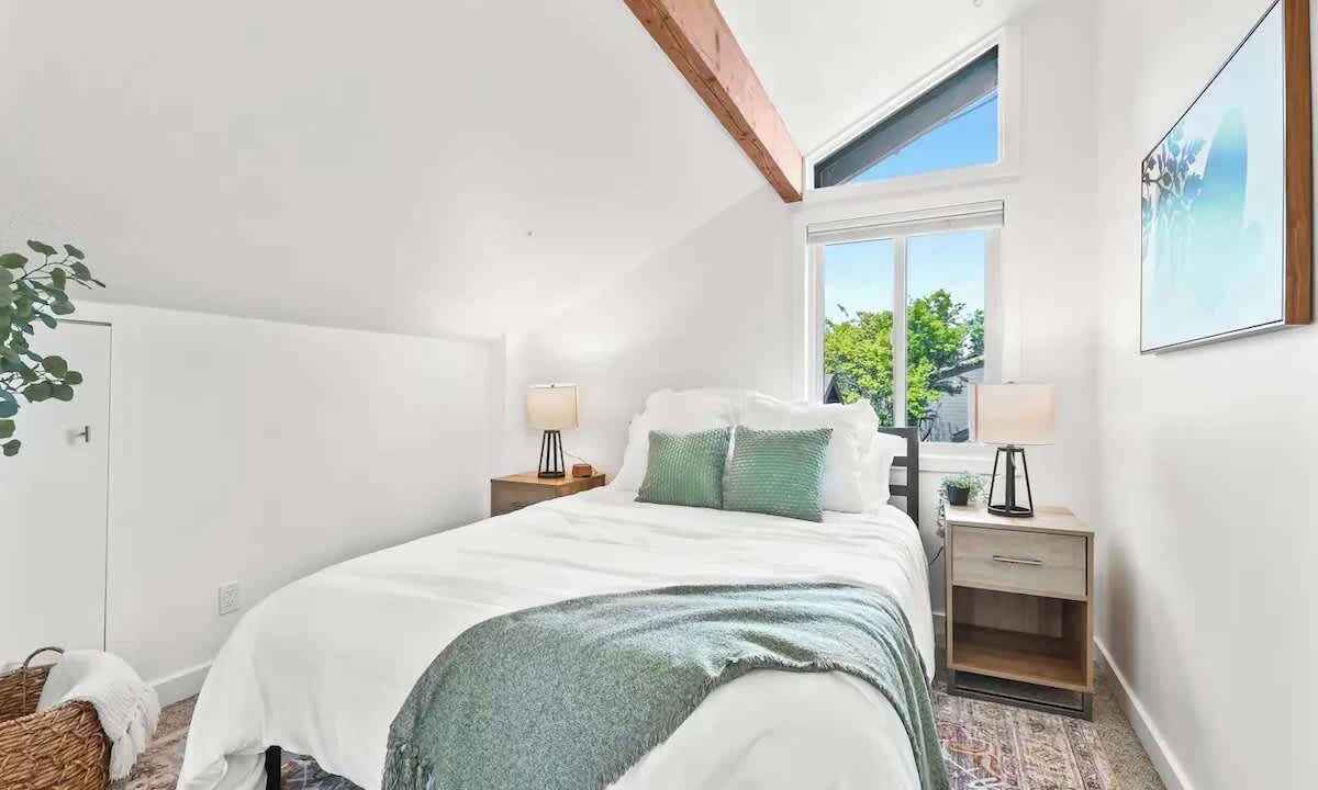 Photo of Bedroom in Cedar Hills