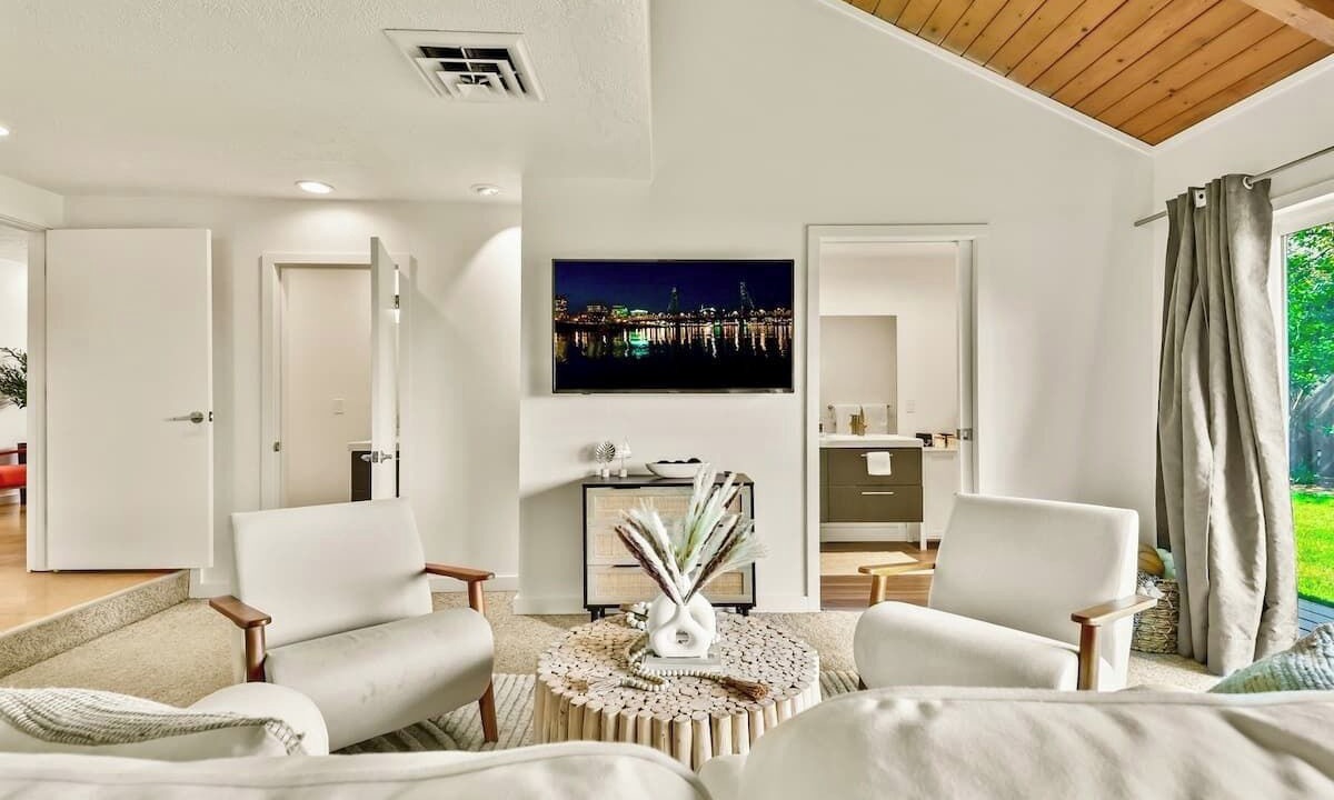 Photo of Bedroom in Cedar Hills