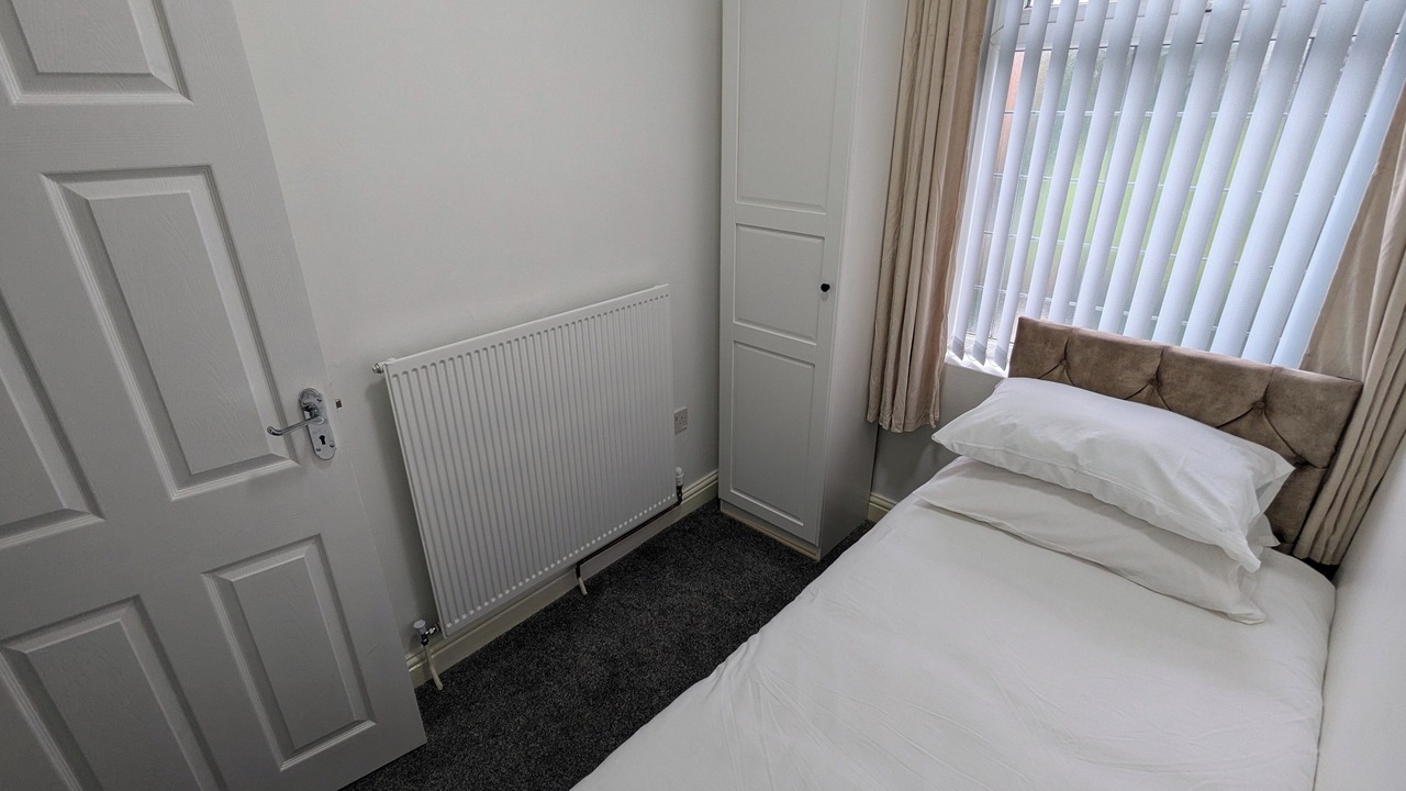 Photo of Bedroom in Failsworth