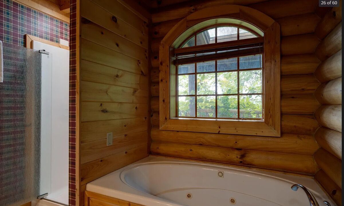 Photo of Bathroom in Kodak