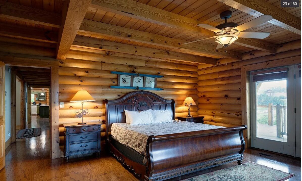 Photo of Bedroom in Kodak