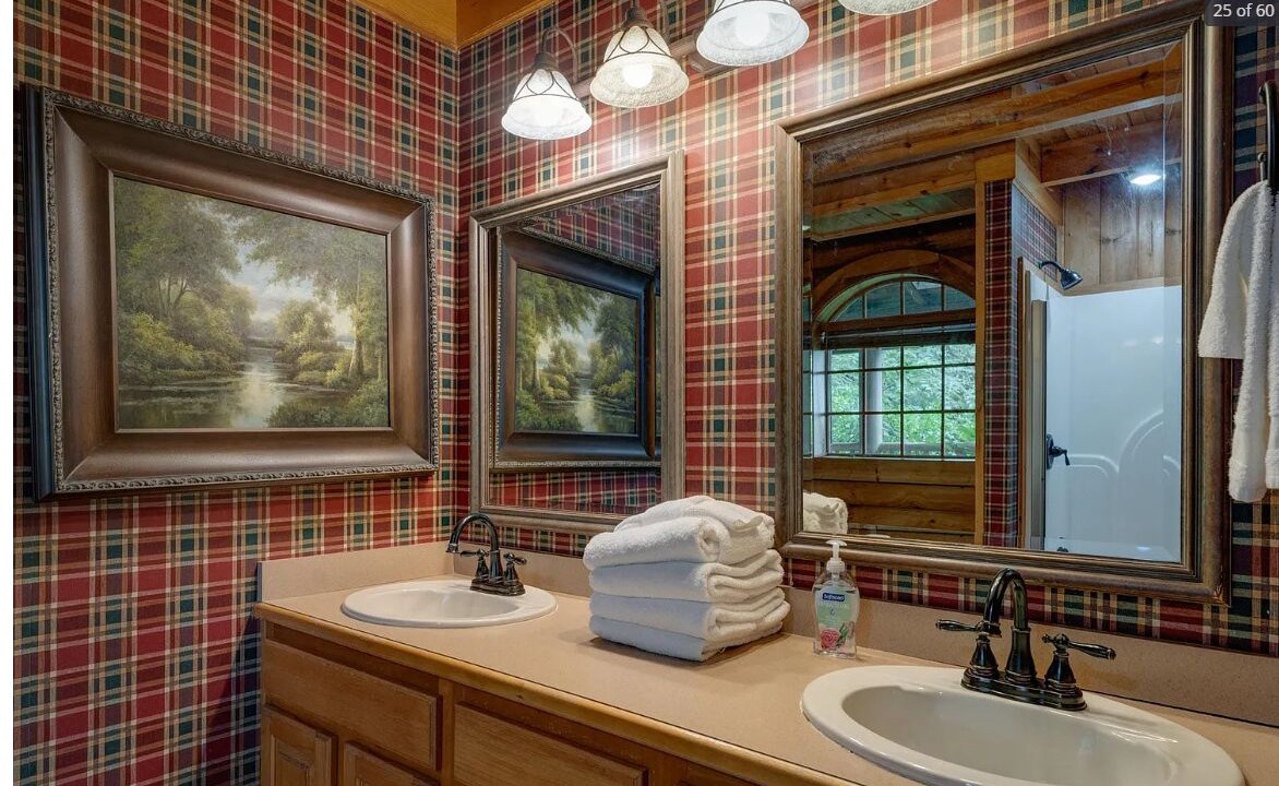 Photo of Bathroom in Kodak