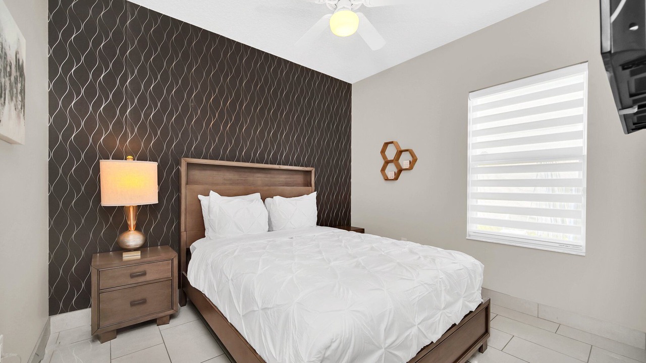 Photo of Bedroom in Crescent Lakes