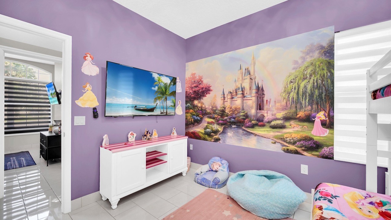 Photo of Bedroom in Crescent Lakes
