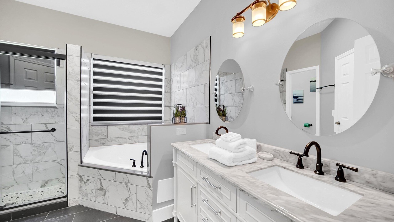 Photo of Bathroom in Crescent Lakes