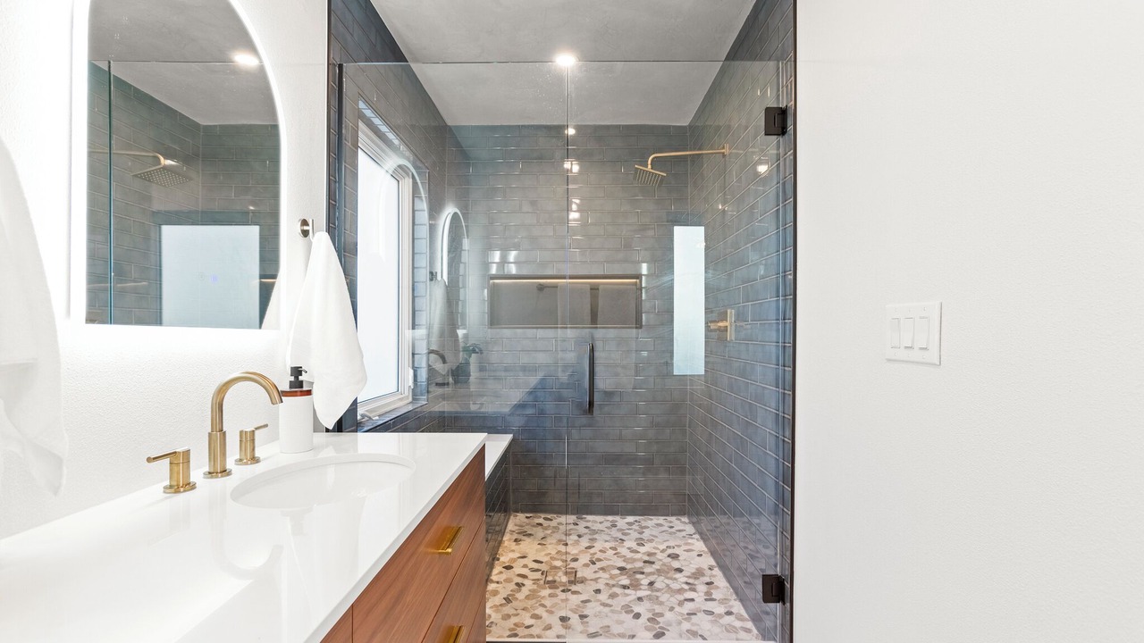 Photo of Bathroom in Hale